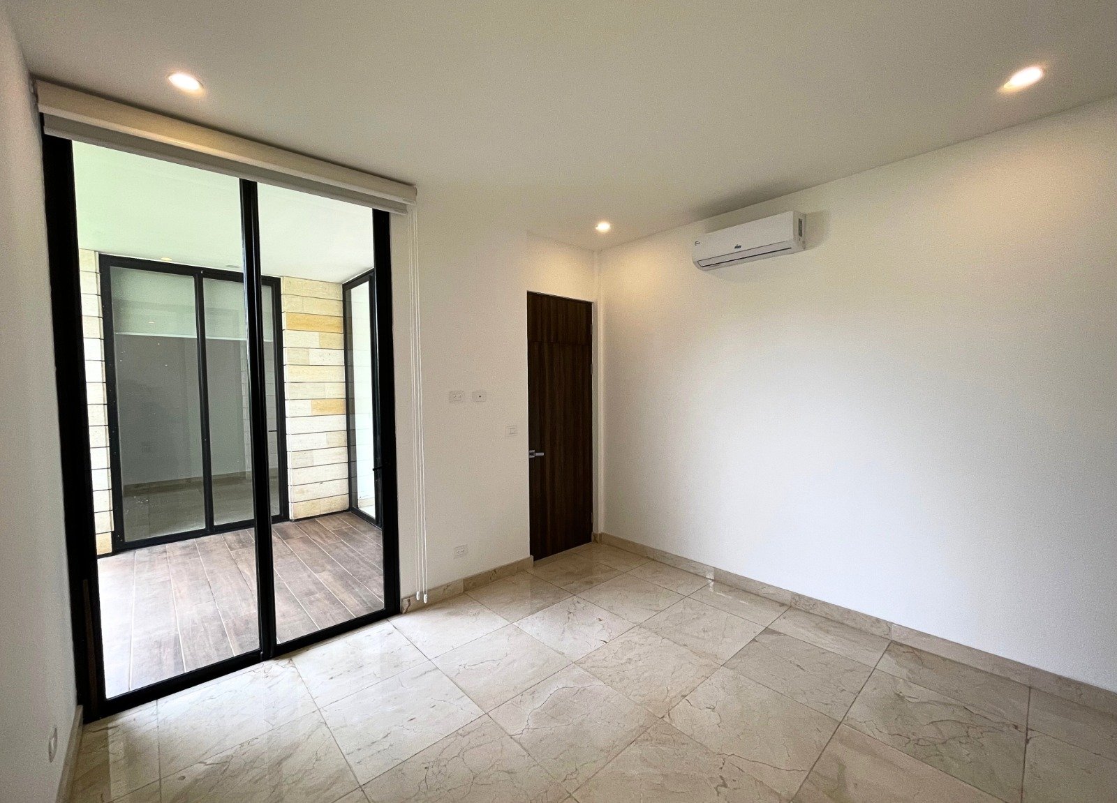 WhatsApp Image 2026-03-15 at 09.49.00 (1)