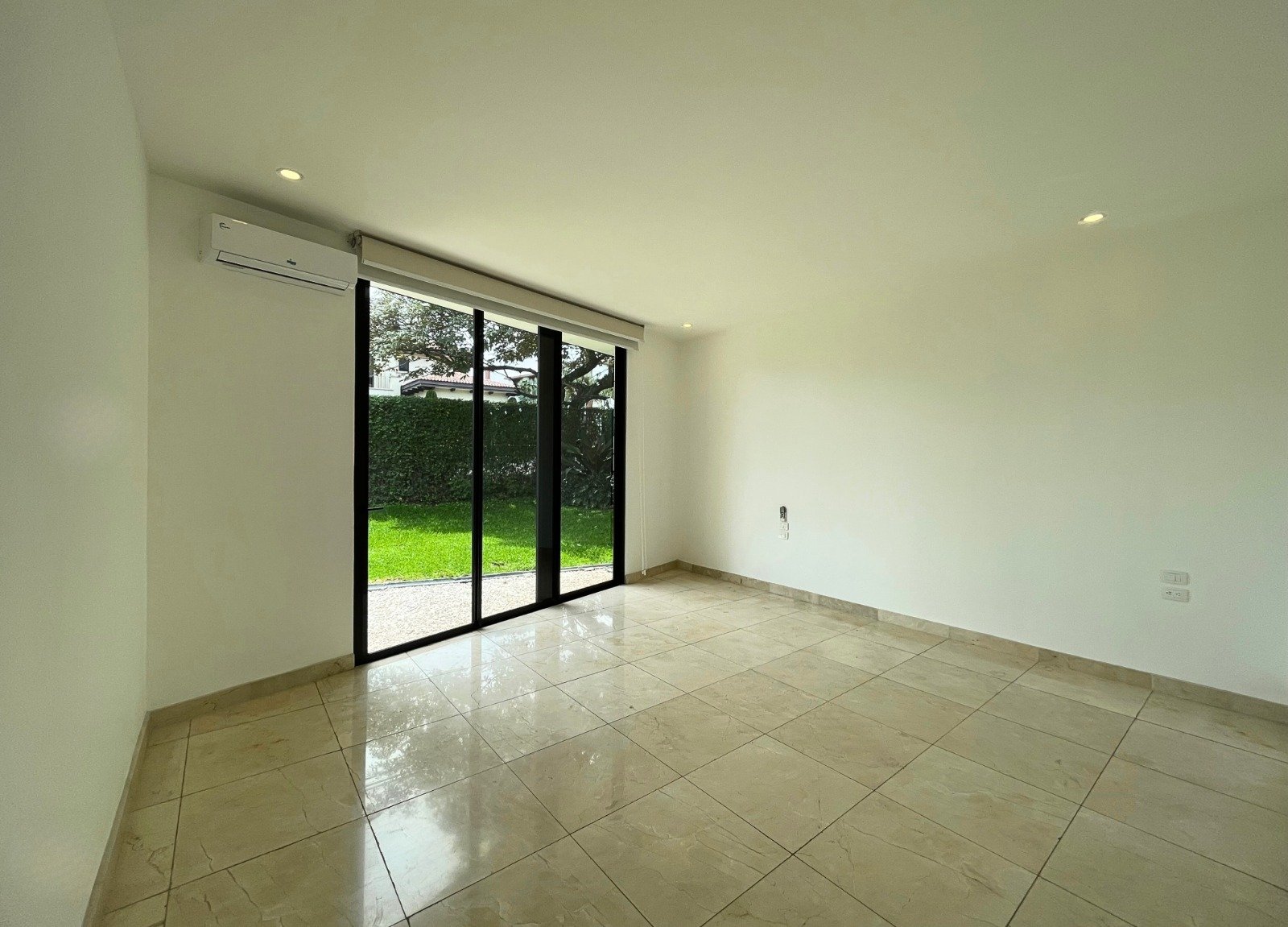 WhatsApp Image 2026-03-15 at 09.49.01